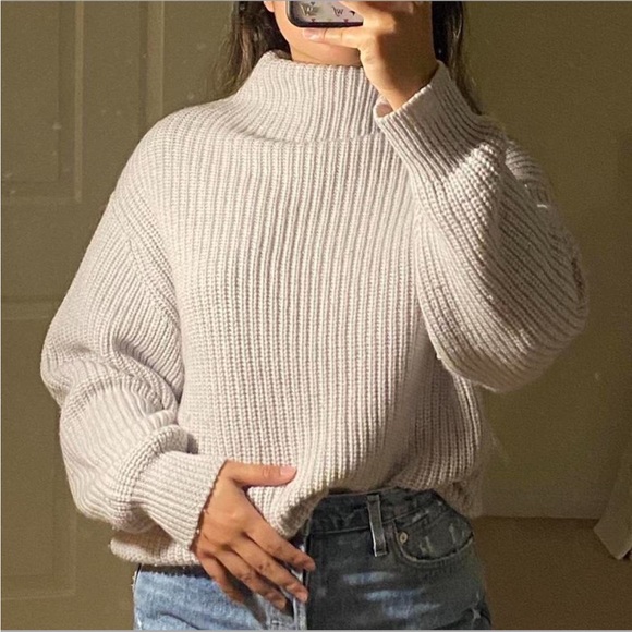 Aritzia Wilfred Montpellier Sweater - Picture 1 of 2